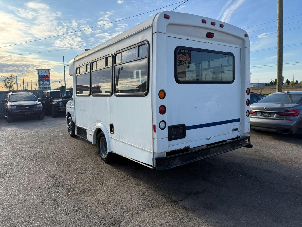 2010 Ford Econoline E350, GAS, 10 PASSENGER, AS IS SPECIAL - Photo #3