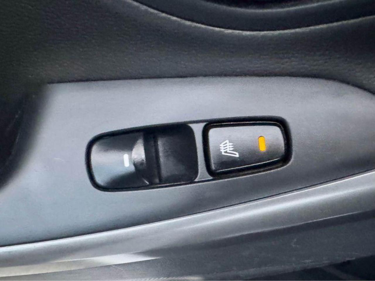 2016 Hyundai Elantra Limited / Navi - Photo #14