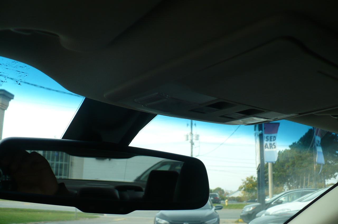2010 Ford Taurus 4DR SDN SEL FWD Photo