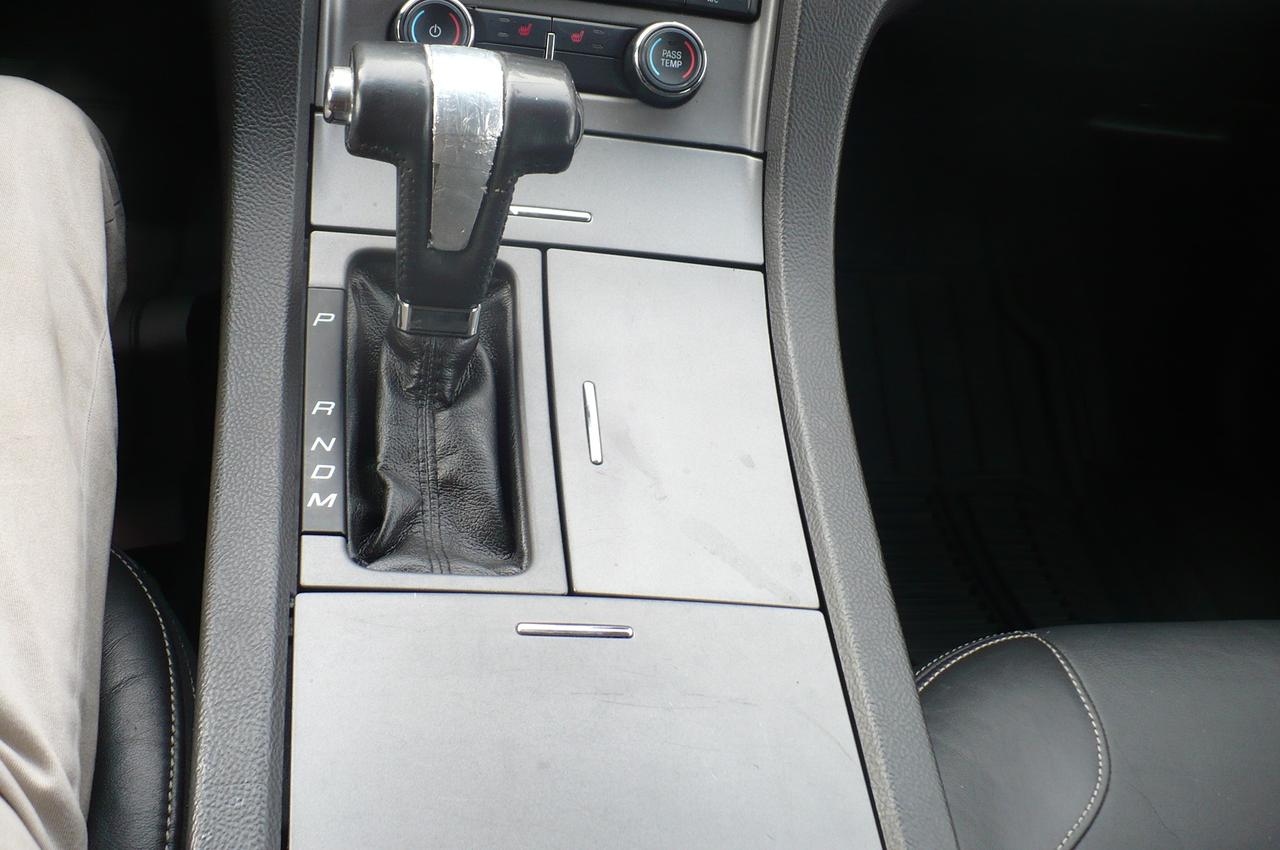 2010 Ford Taurus 4DR SDN SEL FWD Photo