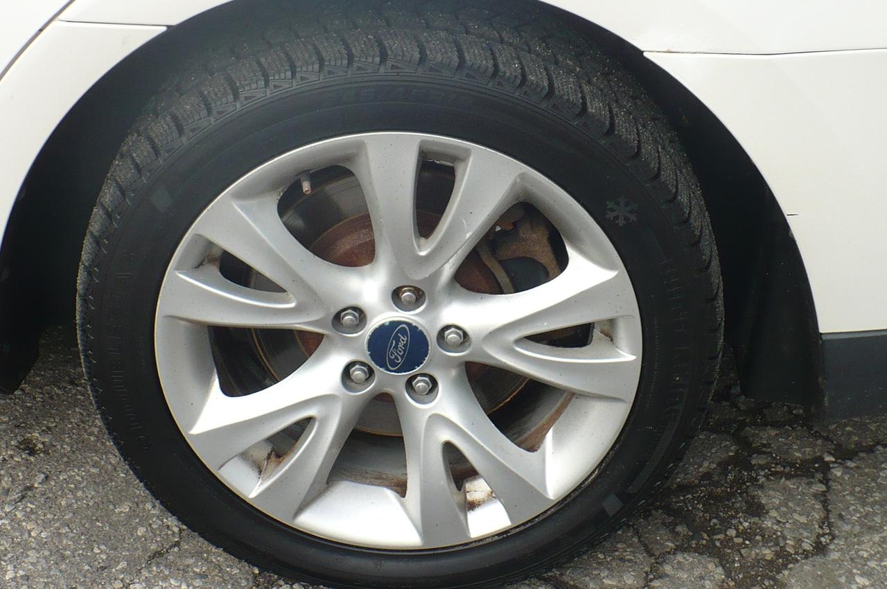2010 Ford Taurus 4DR SDN SEL FWD Photo