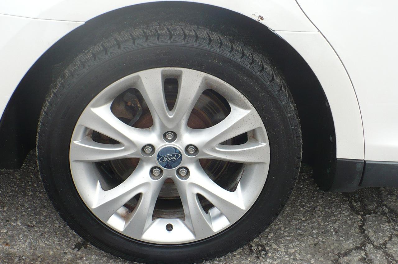 2010 Ford Taurus 4DR SDN SEL FWD Photo