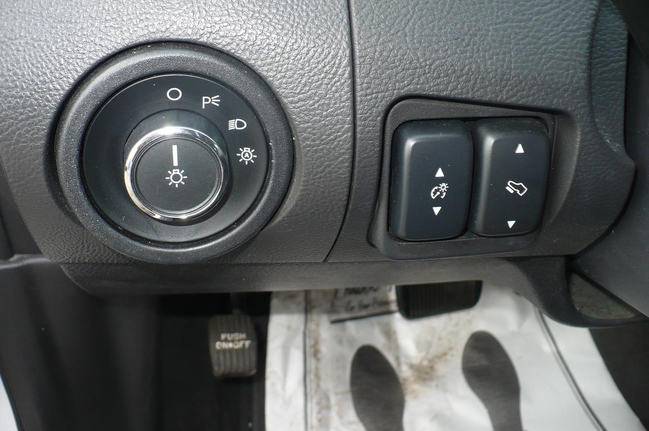 2010 Ford Taurus 4DR SDN SEL FWD Photo