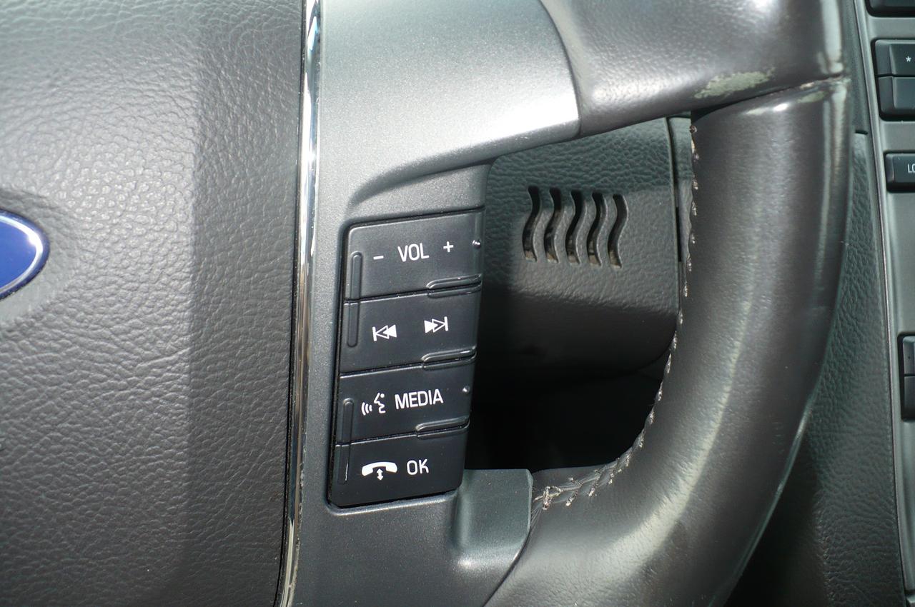 2010 Ford Taurus 4DR SDN SEL FWD Photo