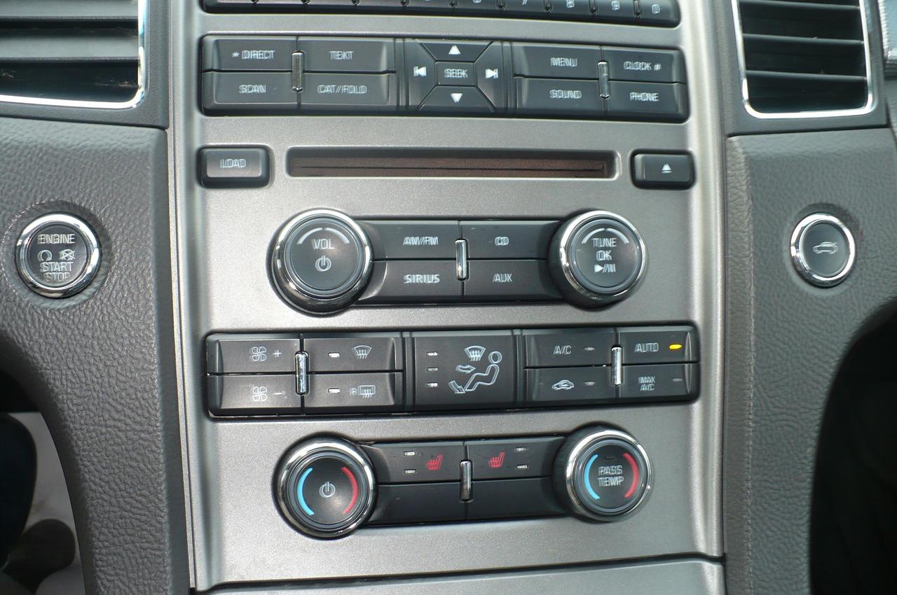 2010 Ford Taurus 4DR SDN SEL FWD Photo
