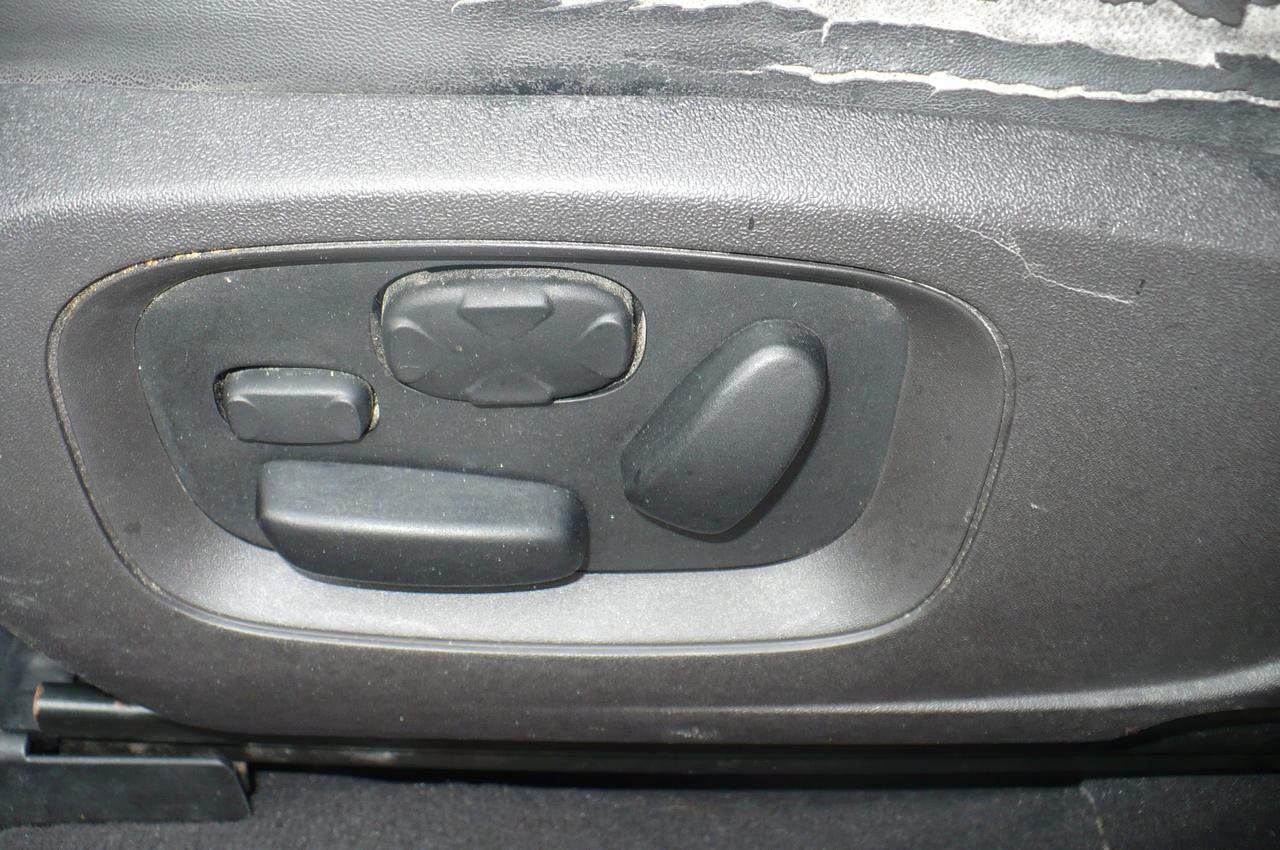 2010 Ford Taurus 4DR SDN SEL FWD Photo
