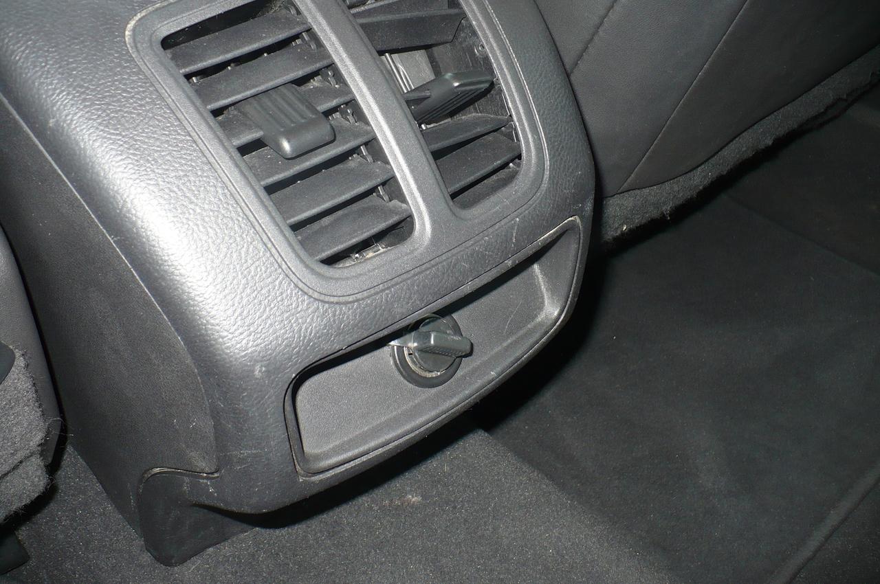 2010 Ford Taurus 4DR SDN SEL FWD Photo