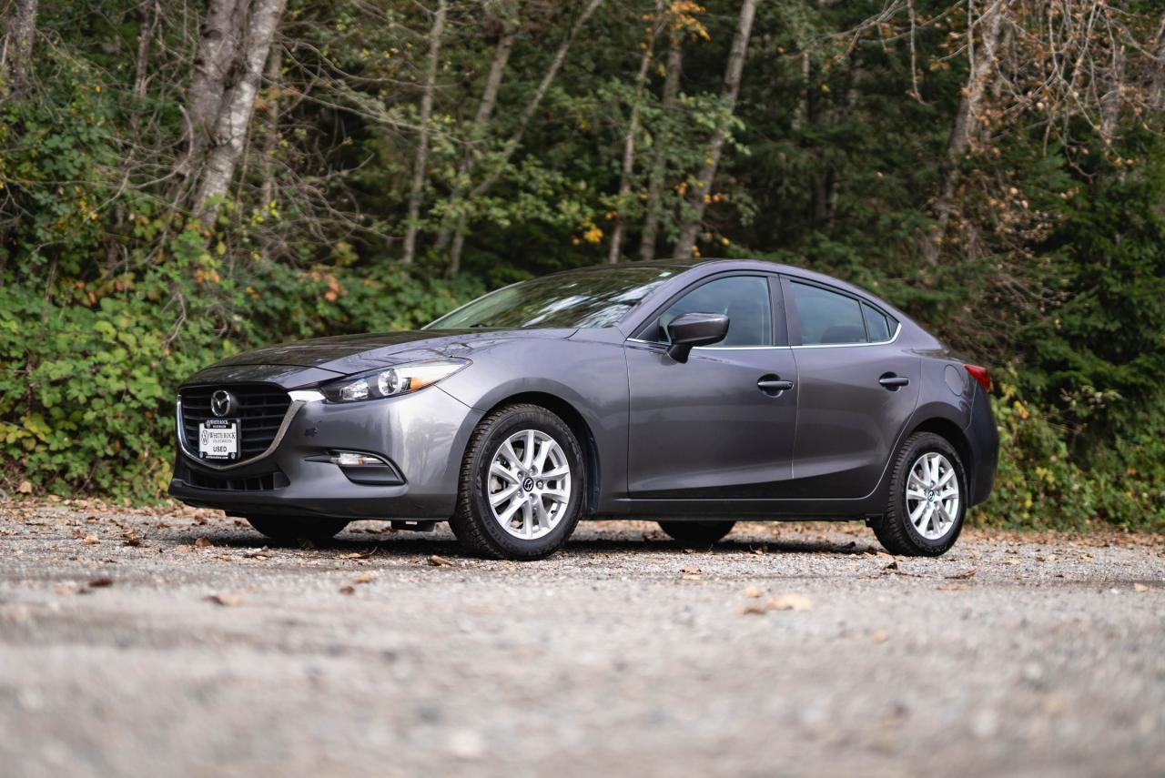 Used 2017 Mazda MAZDA3 *LEATHER SEATS* HEATED SEATS* for sale in Surrey, BC