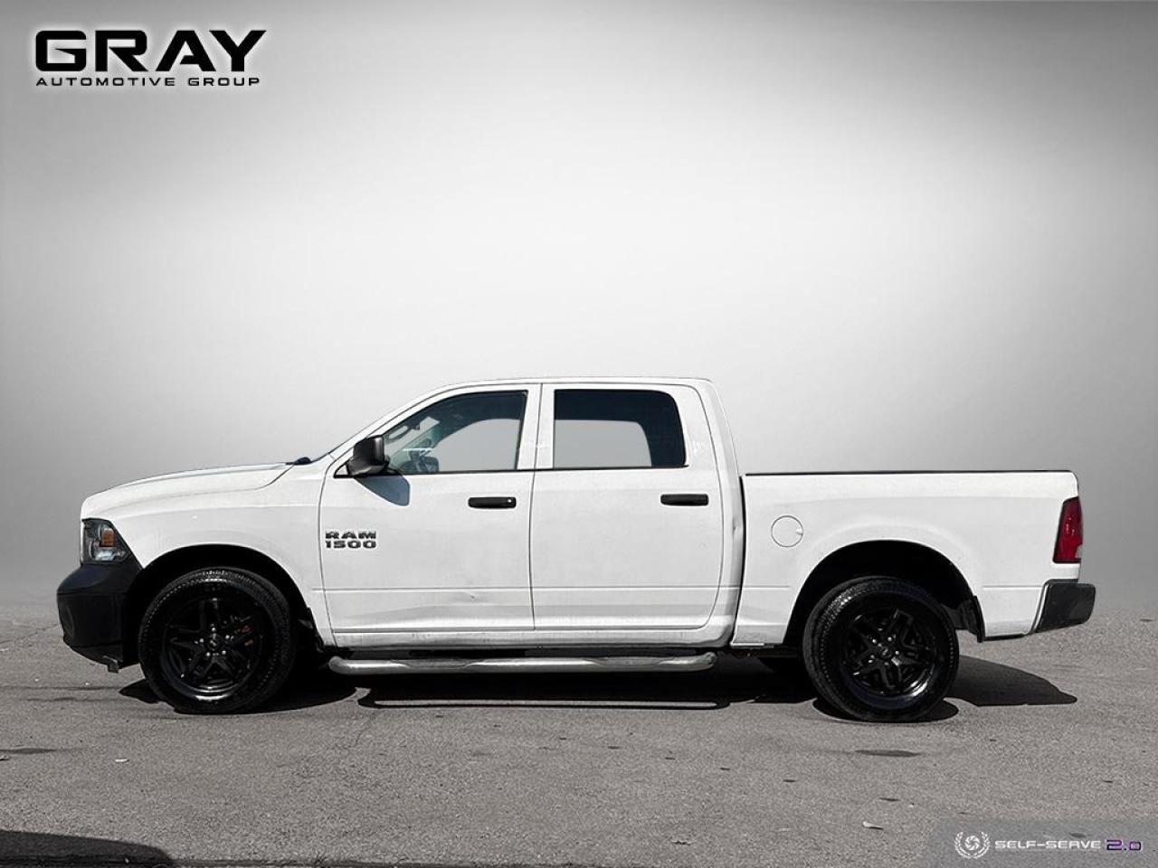 2013 RAM 1500 ST/5.7L V8/Crew/4x4 - Photo #2