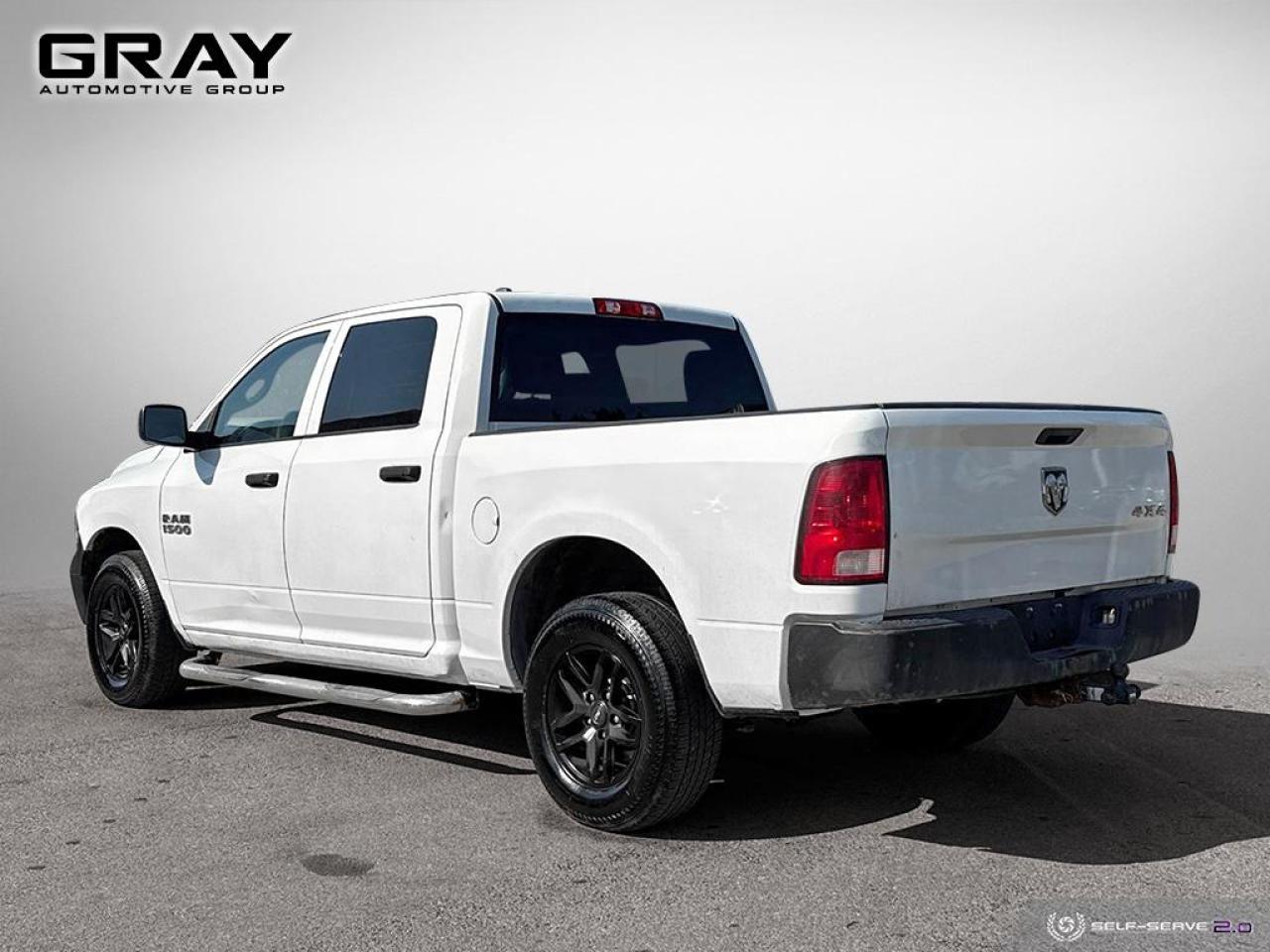 2013 RAM 1500 ST/5.7L V8/Crew/4x4 Photo2