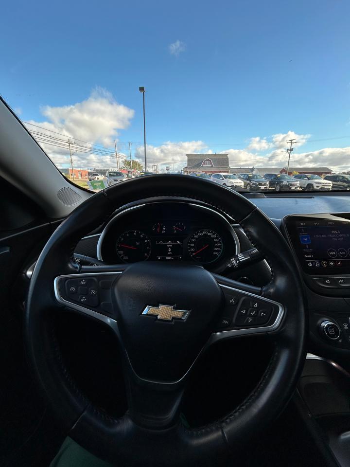 2022 Chevrolet Malibu LT - Photo #9