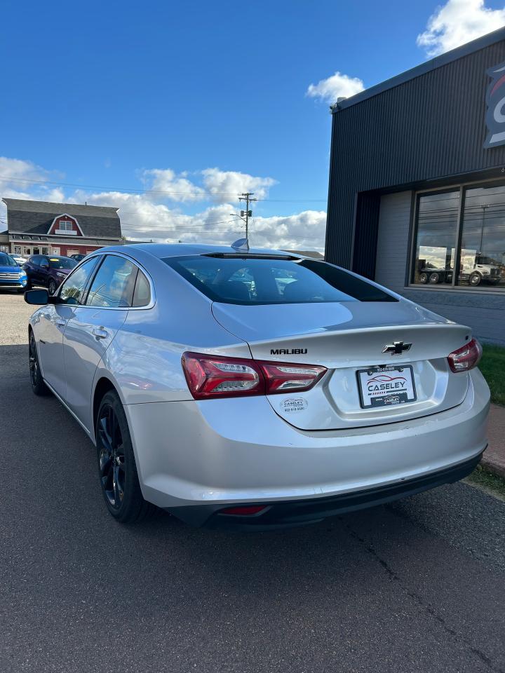 2022 Chevrolet Malibu LT - Photo #6