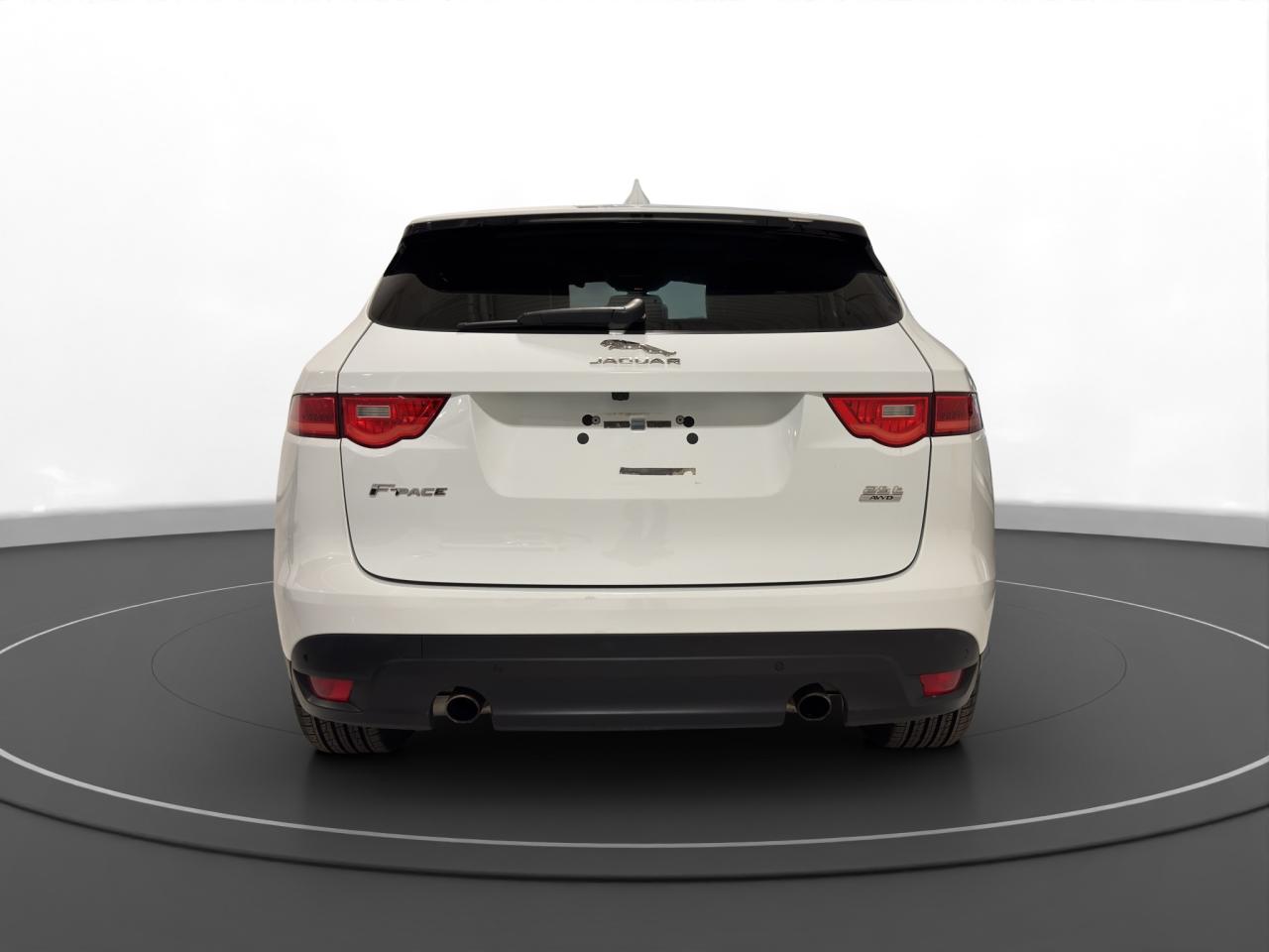 2018 Jaguar F-PACE 25t Premium - Photo #6