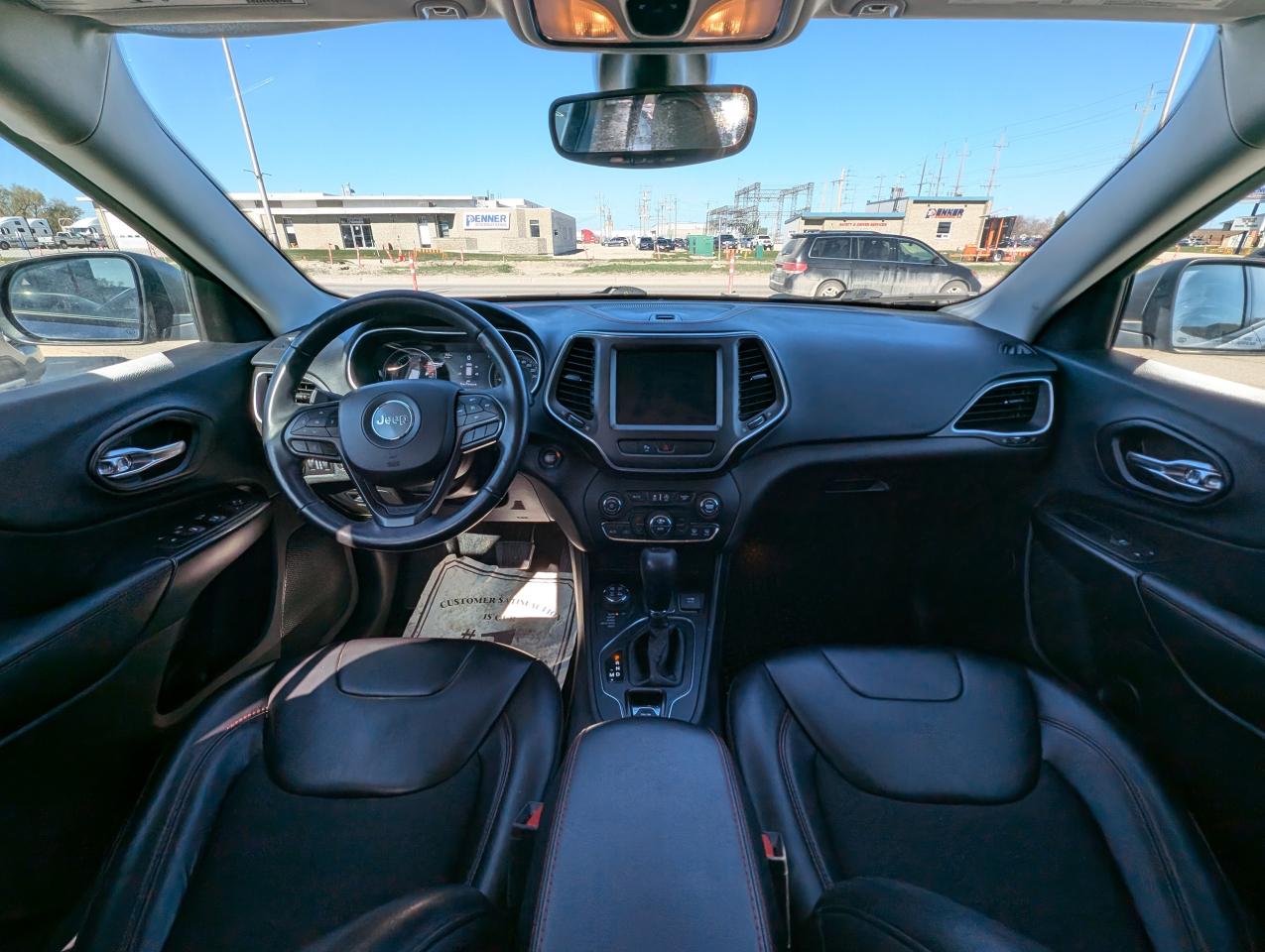 2019 Jeep Cherokee Trailhawk | Command Start | Leather | Htd Steering - Photo #8