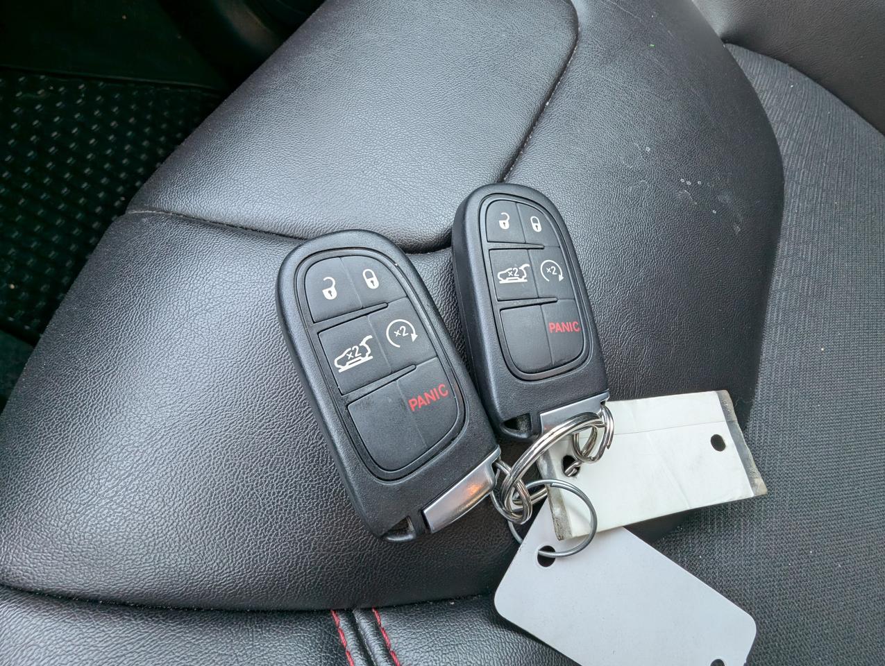 2019 Jeep Cherokee Trailhawk | Command Start | Leather | Htd Steering - Photo #15