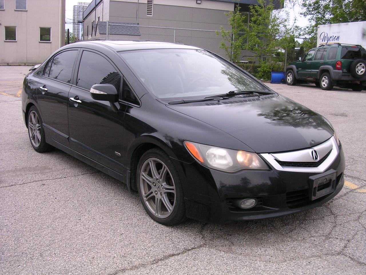 2011 Acura CSX Tech - Photo #2