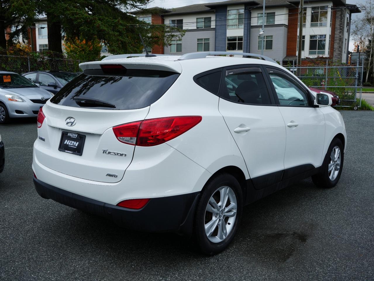 2013 Hyundai Tucson AWD 4dr I4 Auto FINANCING AVAILABLE Photo4