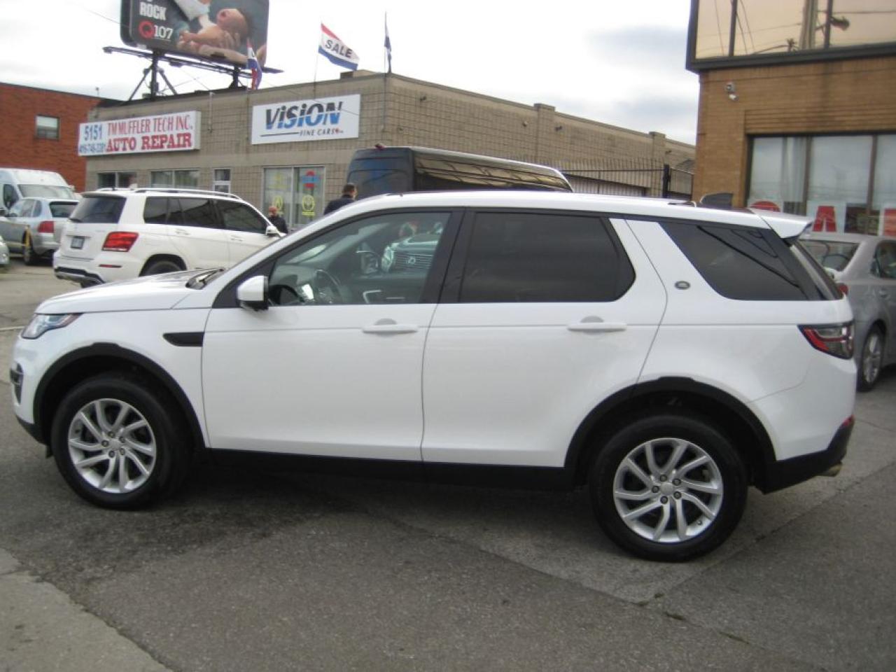 2017 Land Rover Discovery Sport HSE/NAVI/REAR CAM/PANO SUNROOF - Photo #5