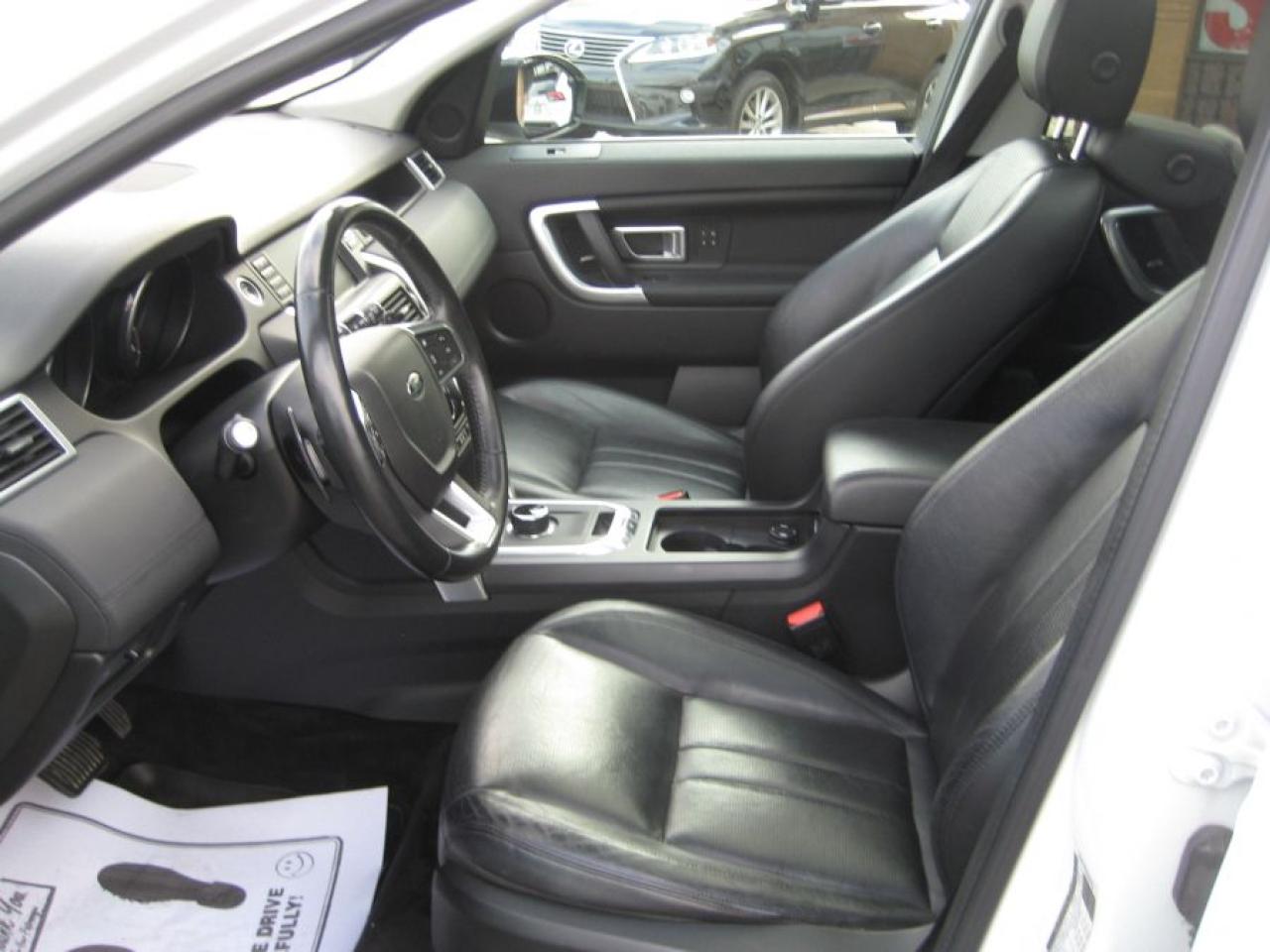 2017 Land Rover Discovery Sport HSE/NAVI/REAR CAM/PANO SUNROOF - Photo #16
