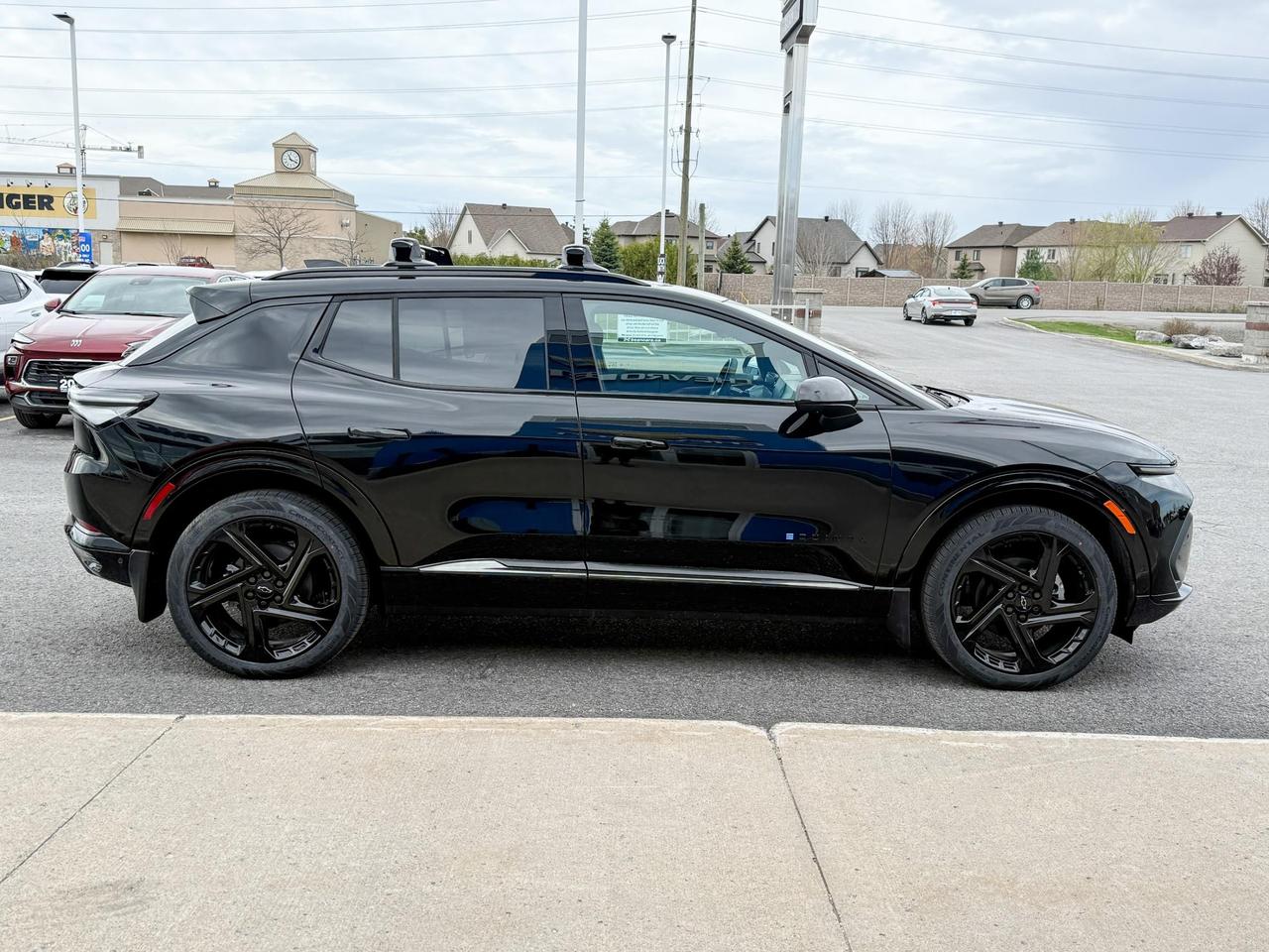 2025 Chevrolet Equinox EV RS FULLY ELECTRIC WITH REMOTE START/ENTRY, SUNROOF, HEATED SEATS, HEATED STEERING WHEEL, VENTILATED SEATS, POWER LIFTGATE, HD SURROUND VISION Photo