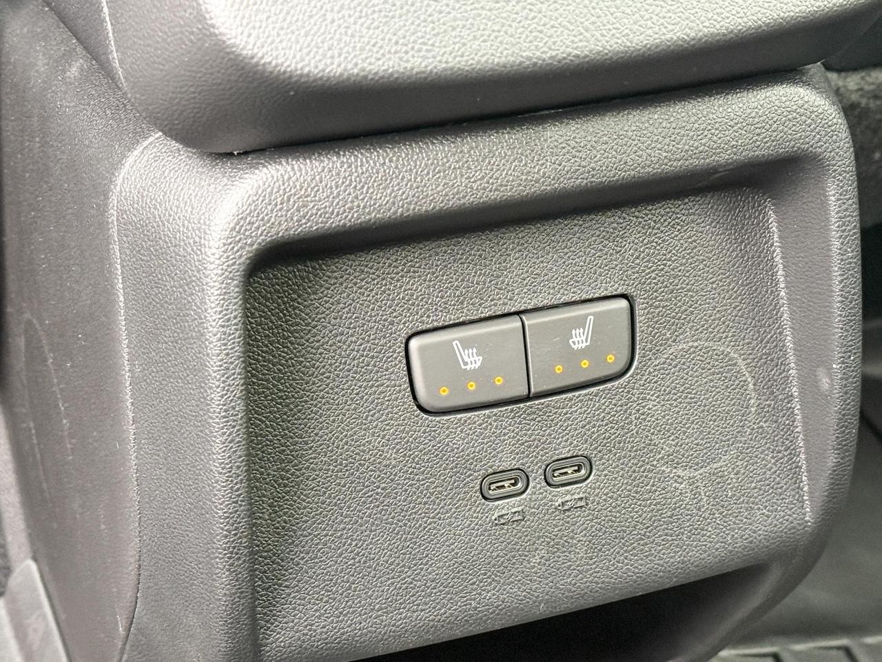 2025 Chevrolet Equinox EV RS FULLY ELECTRIC WITH REMOTE START/ENTRY, SUNROOF, HEATED SEATS, HEATED STEERING WHEEL, VENTILATED SEATS, POWER LIFTGATE, HD SURROUND VISION Photo