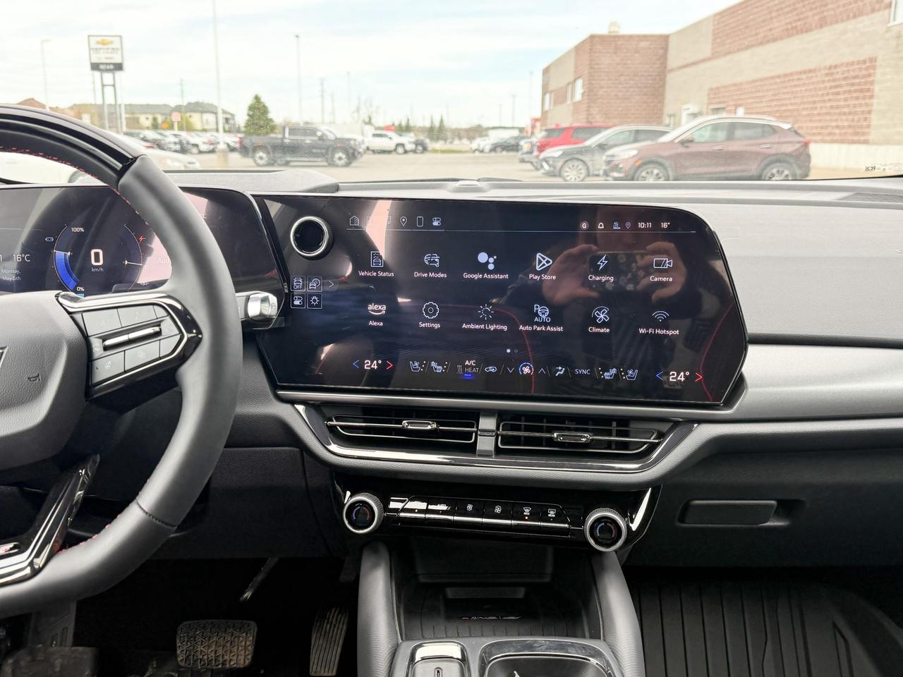 2025 Chevrolet Equinox EV RS FULLY ELECTRIC WITH REMOTE START/ENTRY, SUNROOF, HEATED SEATS, HEATED STEERING WHEEL, VENTILATED SEATS, POWER LIFTGATE, HD SURROUND VISION Photo