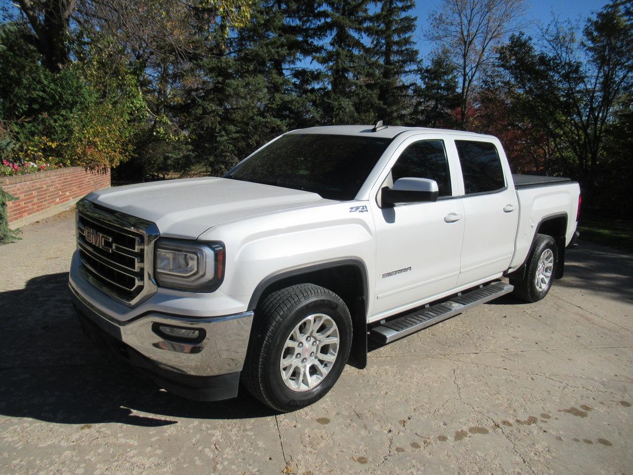 Used 2017 GMC Sierra 1500 SLE Z71 Crew Cab 4WD for sale in Rosenort, MB