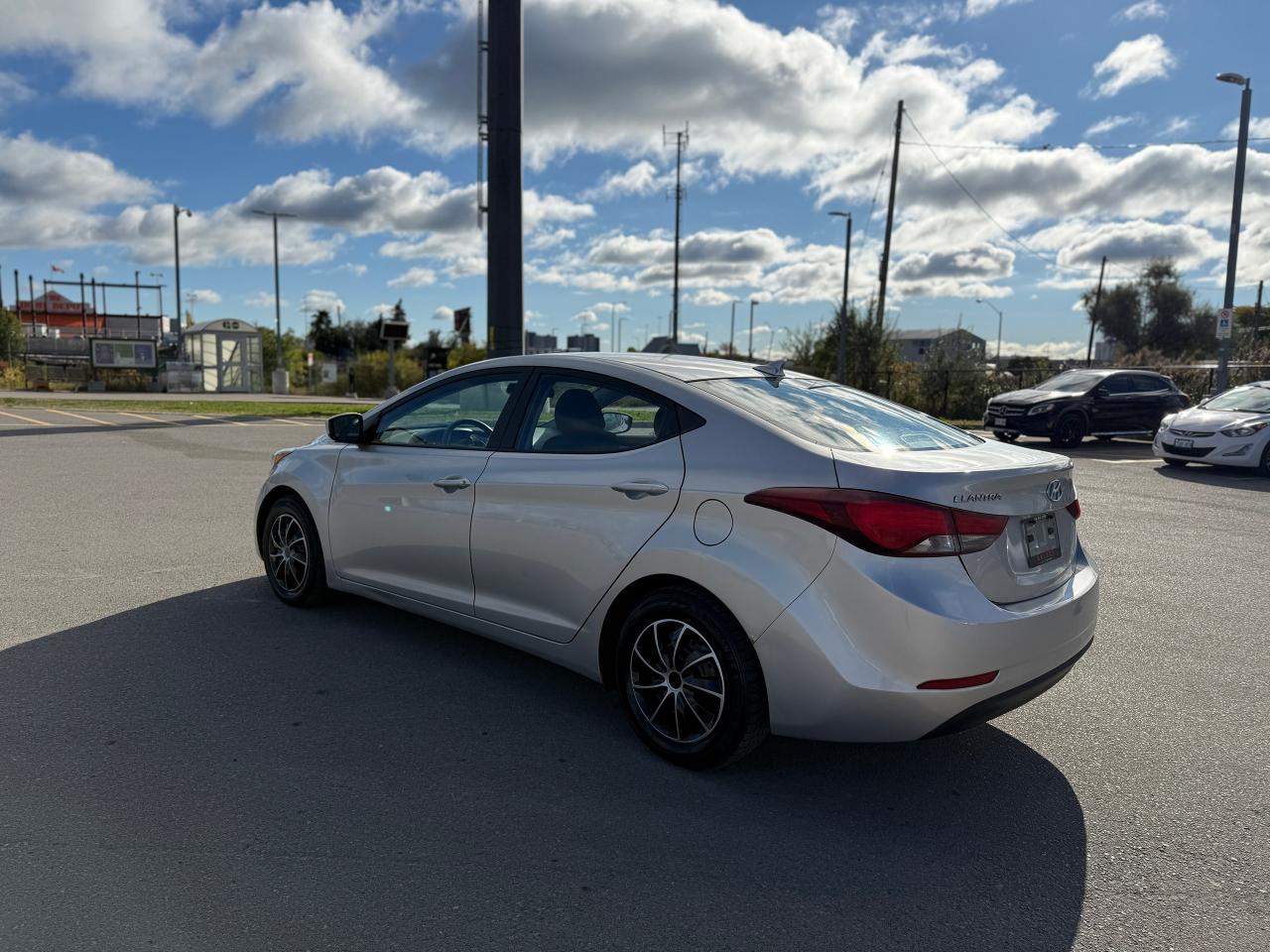 2015 Hyundai Elantra 4DR SDN AUTO GL Photo4