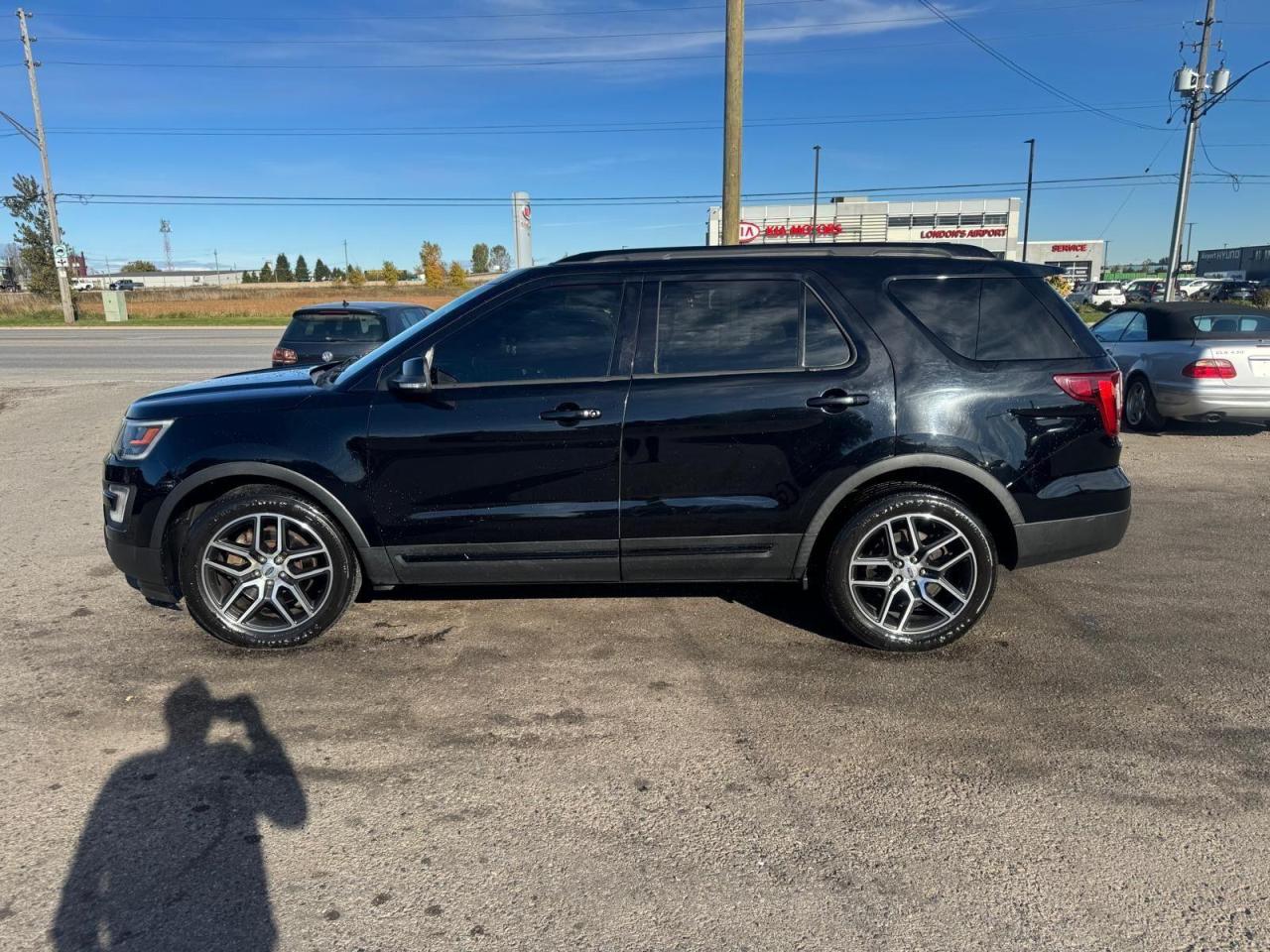 2016 Ford Explorer Sport, WELL MAINTAINED, 7 PASSENGER, CERTIFIED - Photo #2