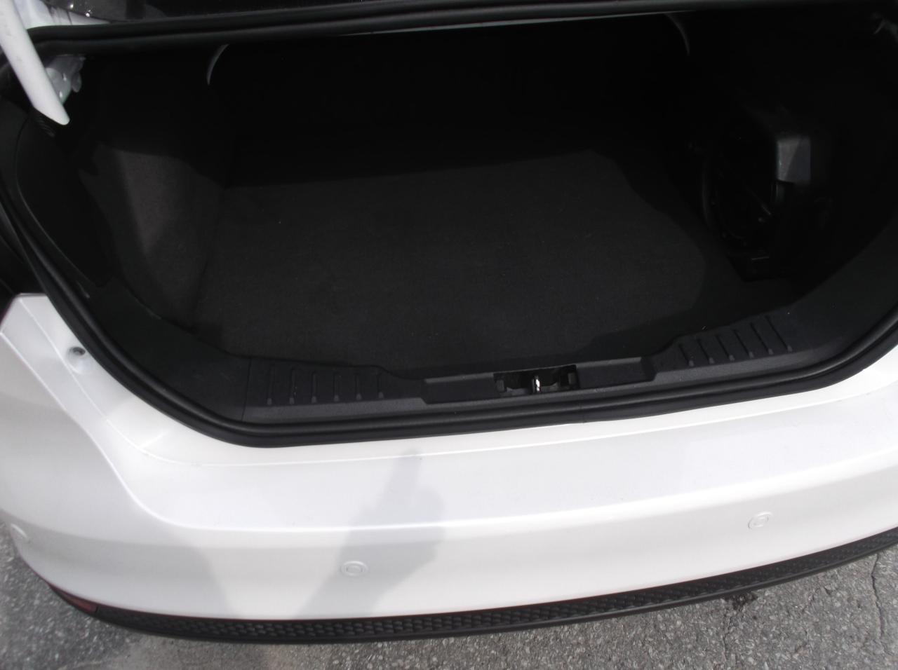 2015 Ford Focus Titanium - Photo #8