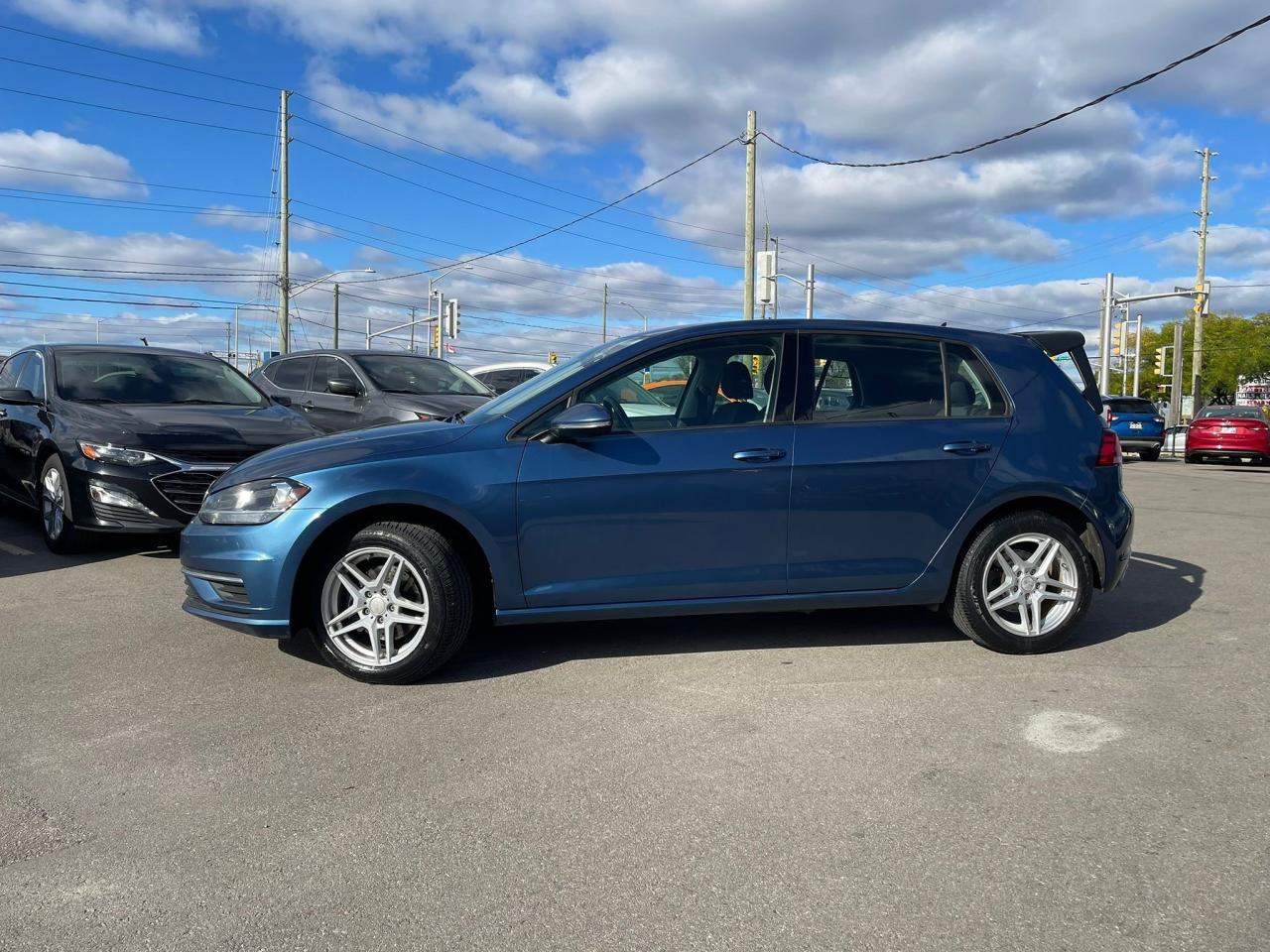 2018 Volkswagen Golf Trendline + 5-door Auto NO ACCIDENT LOW KM B-TOOTH - Photo #5
