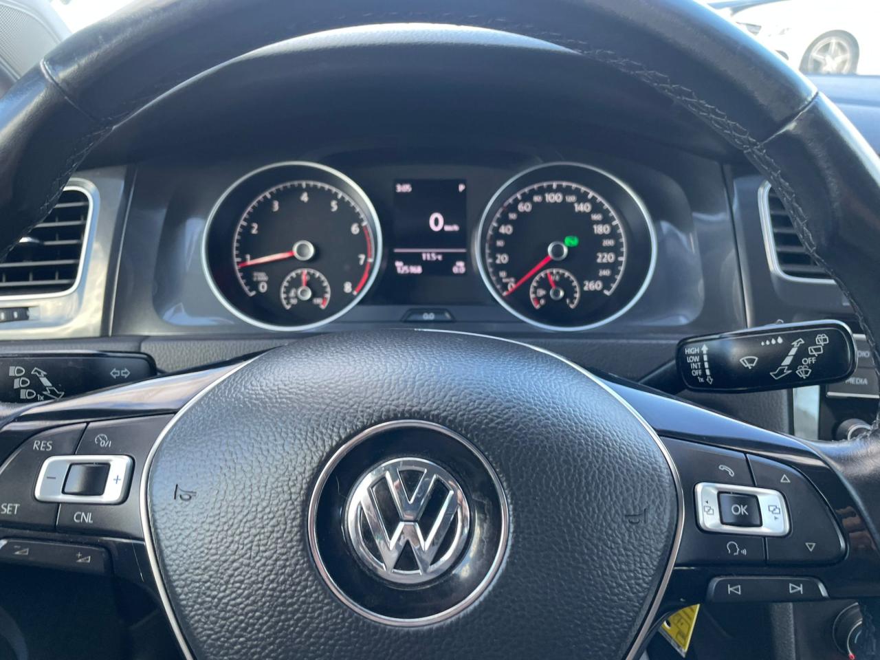 2018 Volkswagen Golf Trendline + 5-door Auto NO ACCIDENT LOW KM B-TOOTH - Photo #17