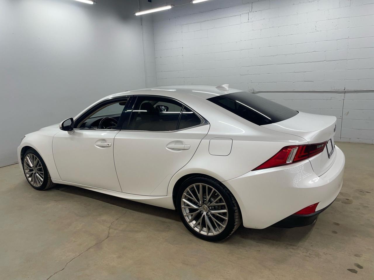 2016 Lexus IS 300 Awd is300