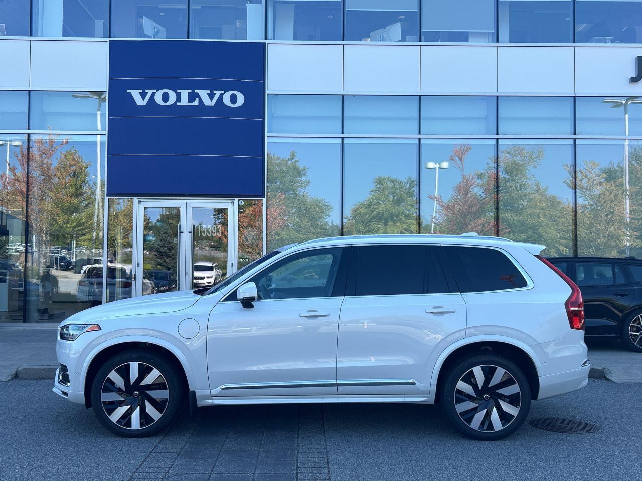 New 2025 Volvo XC90 Plug-In Hybrid T8 AWD Ultra Bright Theme for sale in Surrey, BC