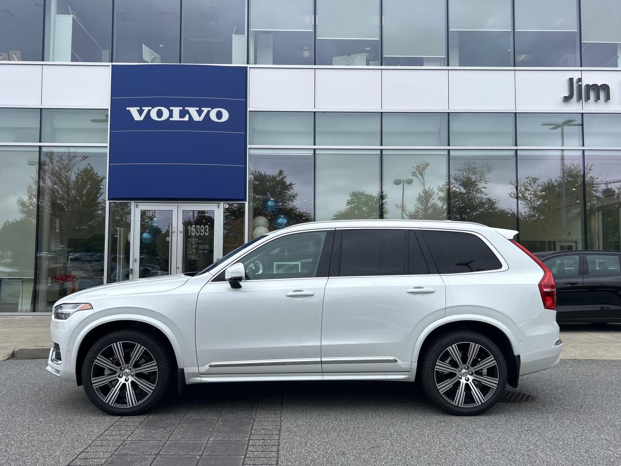 New 2025 Volvo XC90 B6 AWD Ultra Bright Theme for sale in Surrey, BC