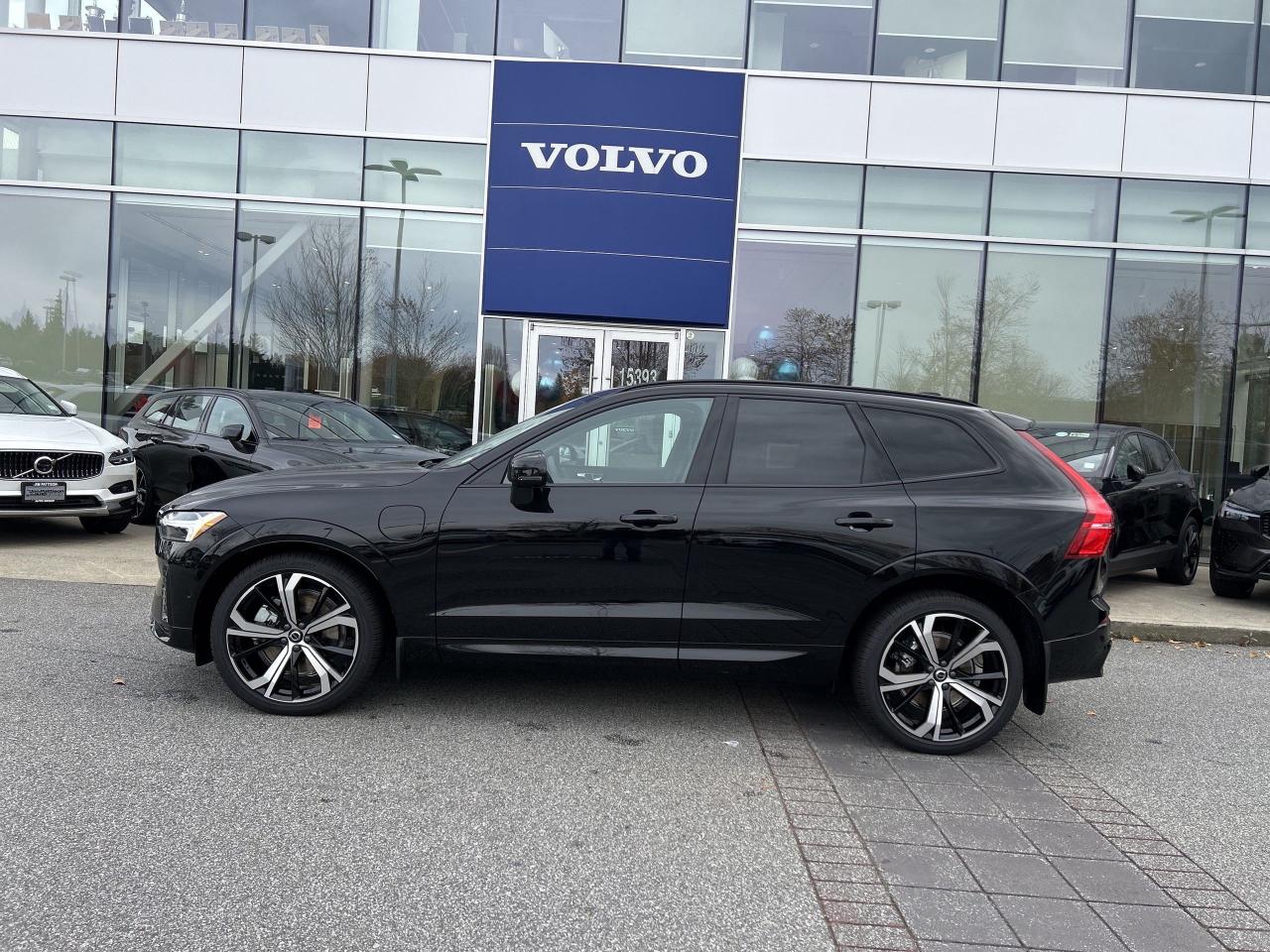 New 2025 Volvo XC60 Plug-In Hybrid T8 AWD Ultra Dark Theme for sale in Surrey, BC