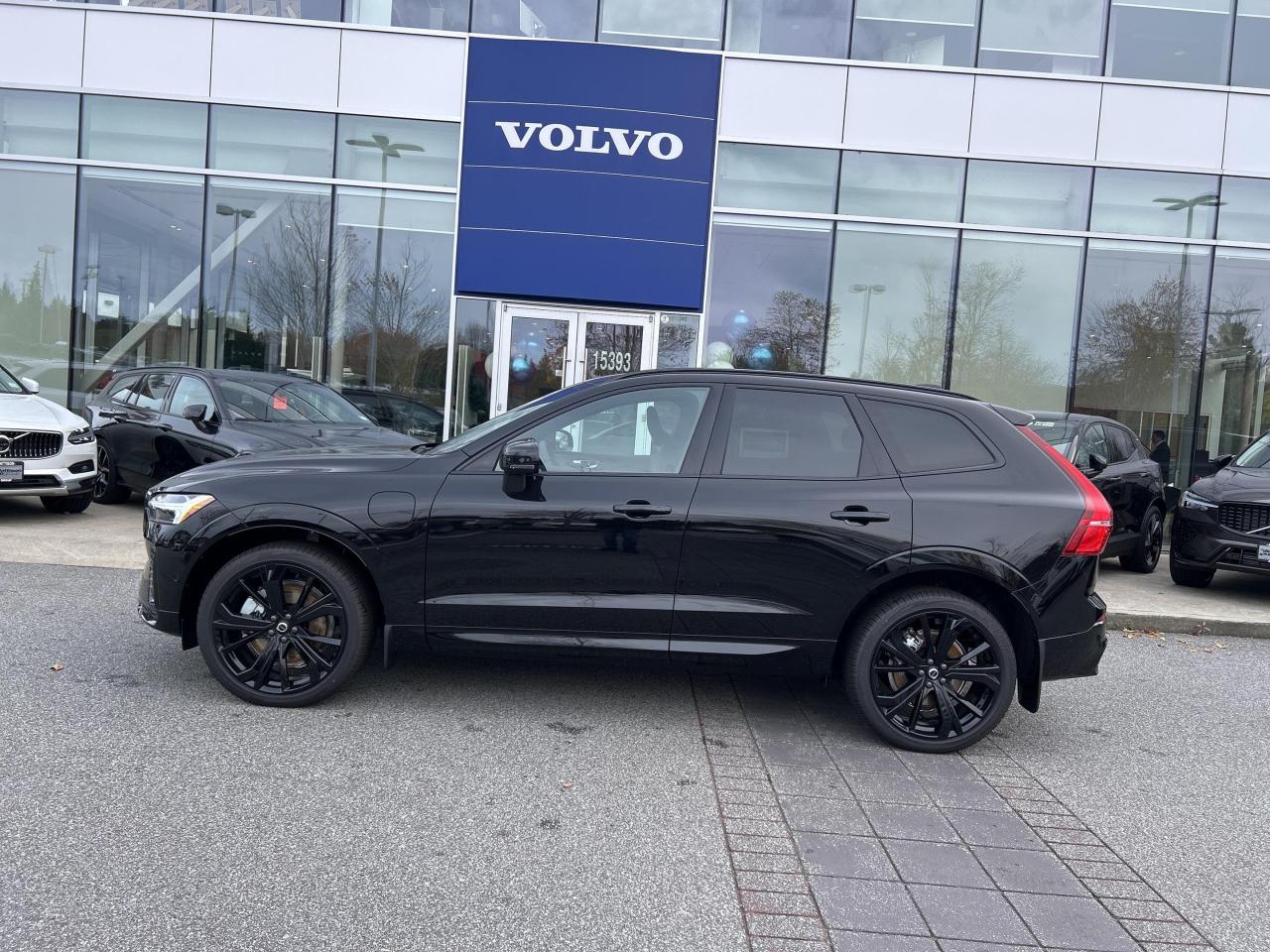 New 2025 Volvo XC60 Plug-In Hybrid T8 AWD Ultra Black Edition for sale in Surrey, BC