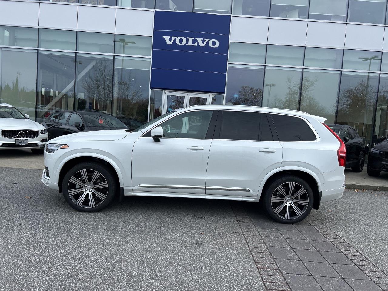 New 2025 Volvo XC90 B6 AWD Ultra Bright Theme for sale in Surrey, BC