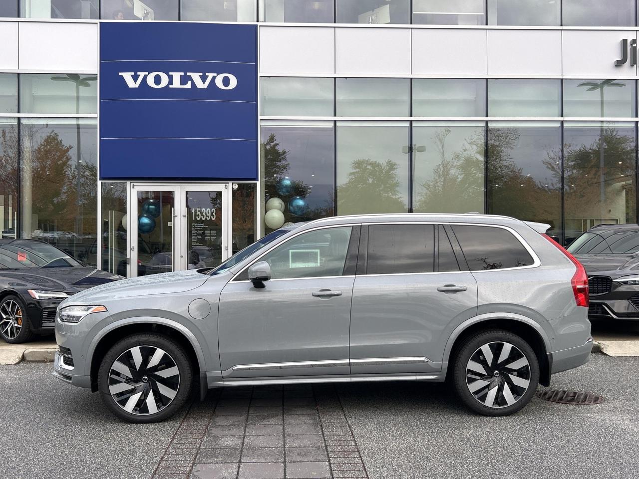 New 2025 Volvo XC90 Plug-In Hybrid T8 AWD Ultra Bright Theme for sale in Surrey, BC