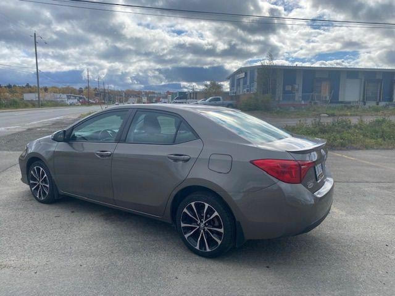 2018 Toyota Corolla  - Photo #4