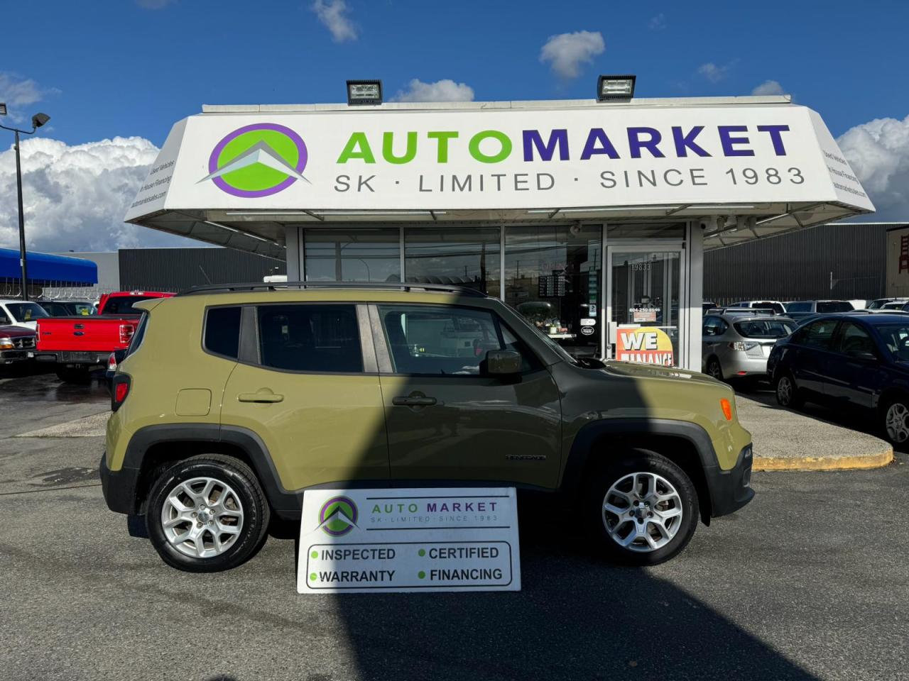 Used 2015 Jeep Renegade LATITUDE! 4X4! NEW TIRES! INSPECTED W/BCAA MBRSHP & WRNTY! for sale in Langley, BC