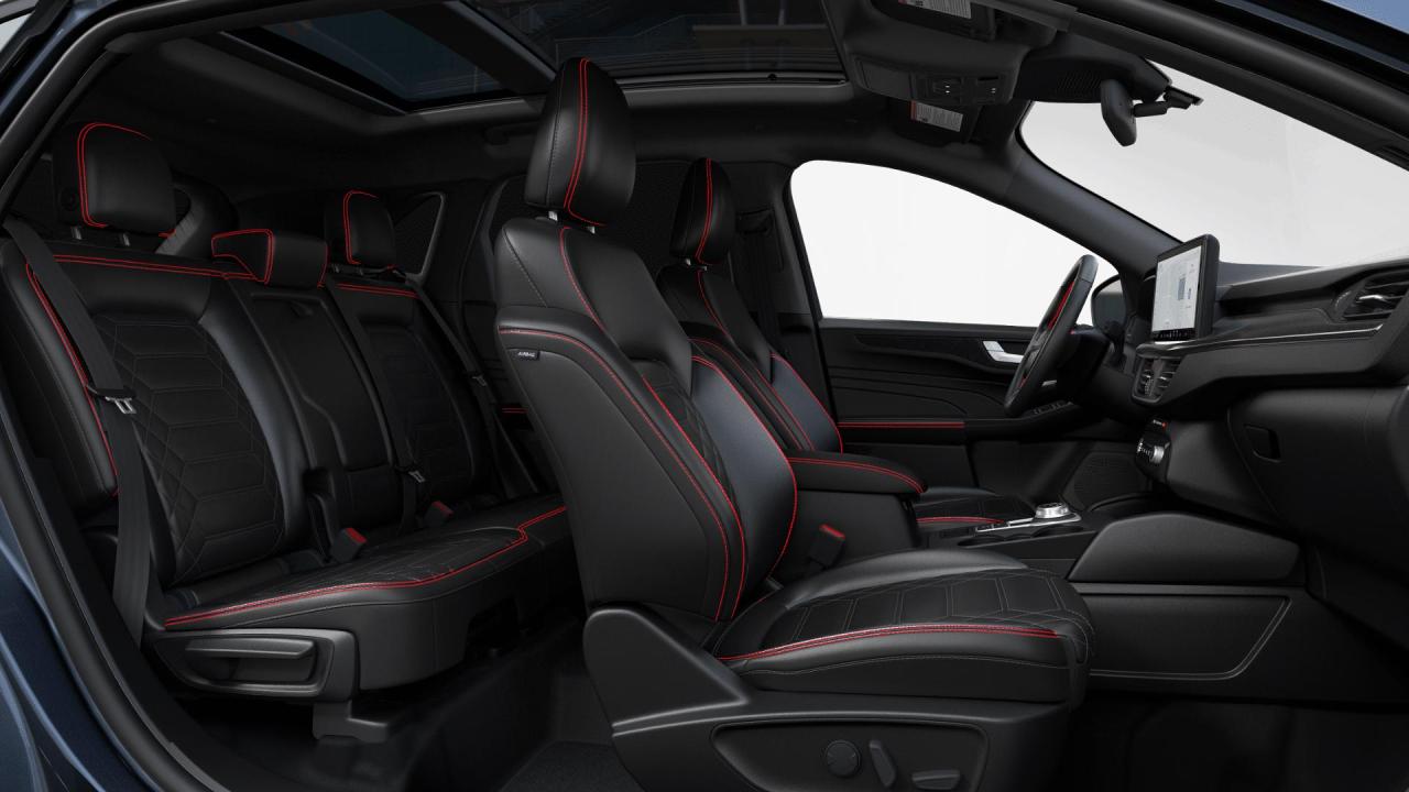 2024 Ford Escape ST-Line Elite AWD Photo5