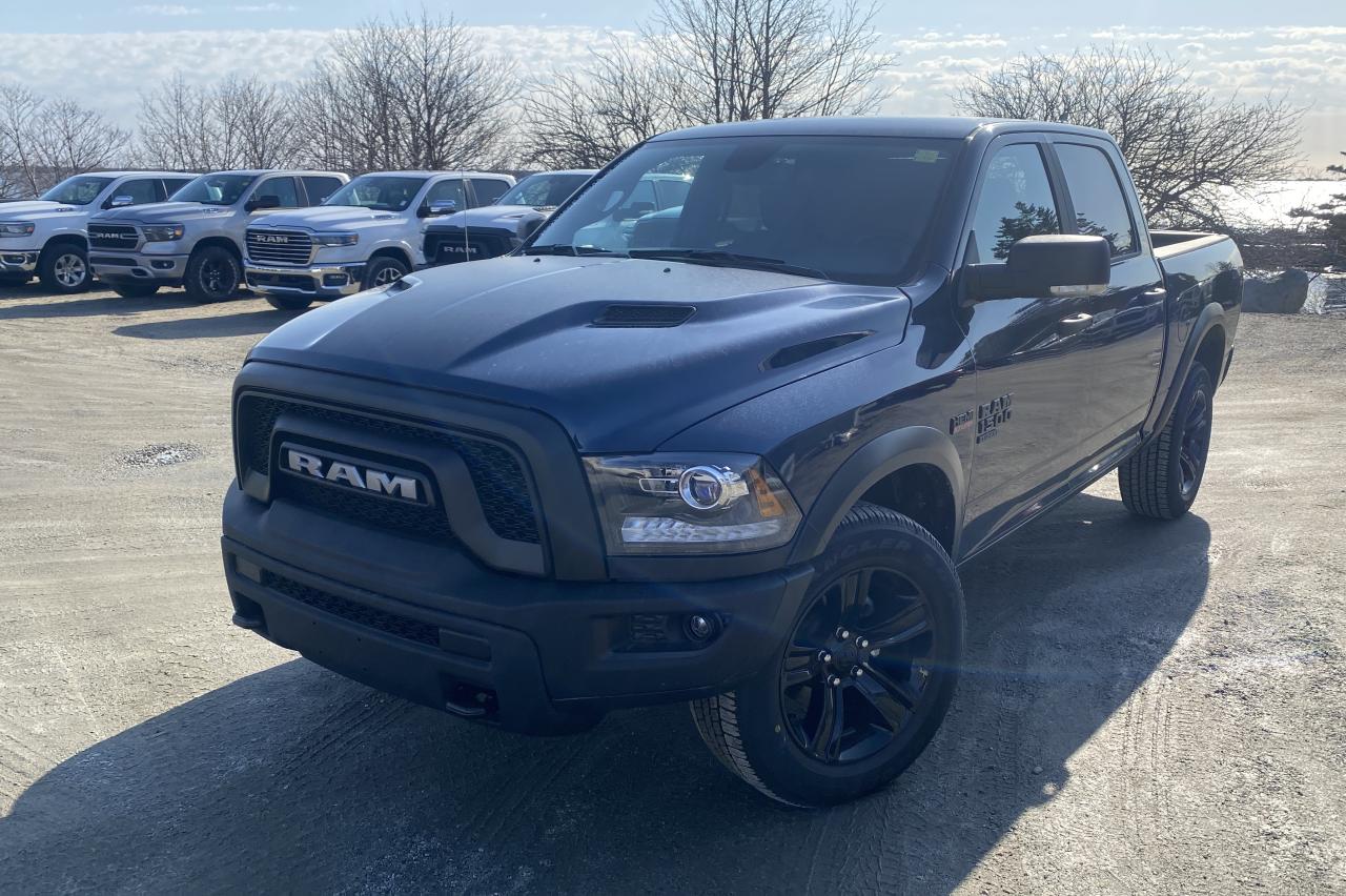 2024 RAM 1500 Classic WARLOCK 4X4 CREW CAB 5'7" BOX