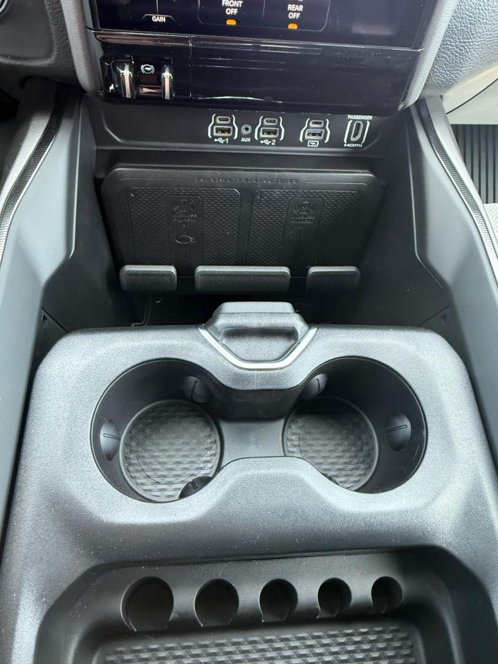 2025 RAM 1500 SPORT 4X4 CREW CAB 5'7" BOX Photo46