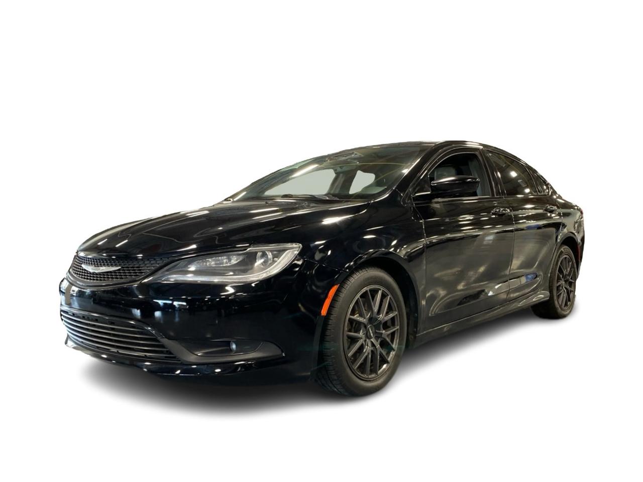 2015 Chrysler 200 S - Photo #1