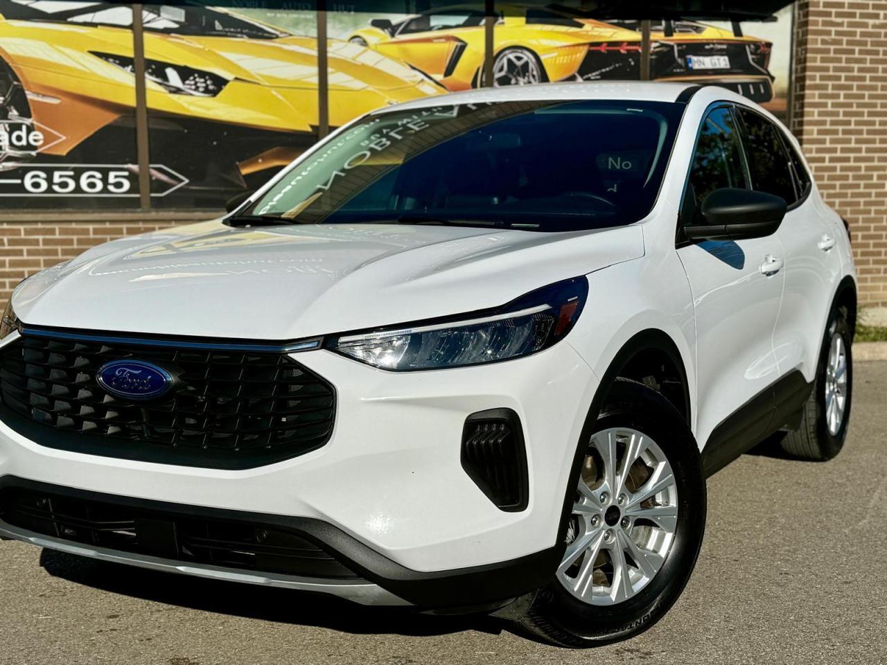 2023 Ford Escape  Photo2