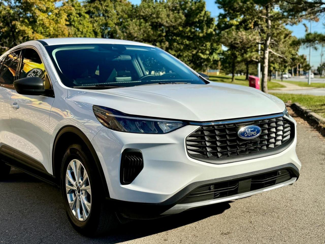 2023 Ford Escape  Photo3