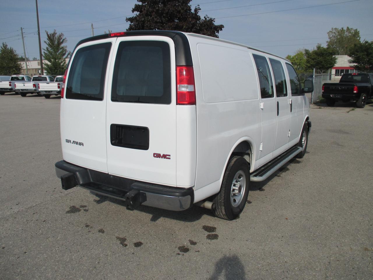 2023 GMC Savana 2500 RWD 2500 135" - Photo #5