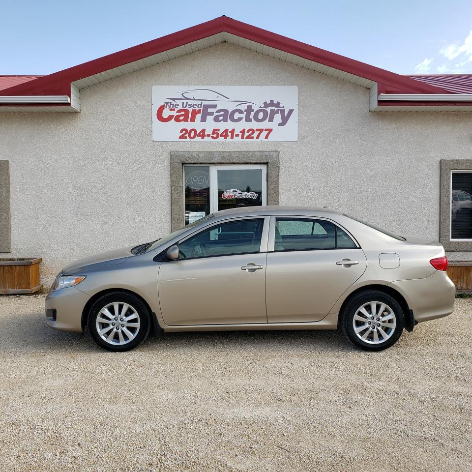 2010 Toyota Corolla Auto CE only 159,991 KM - Photo #2