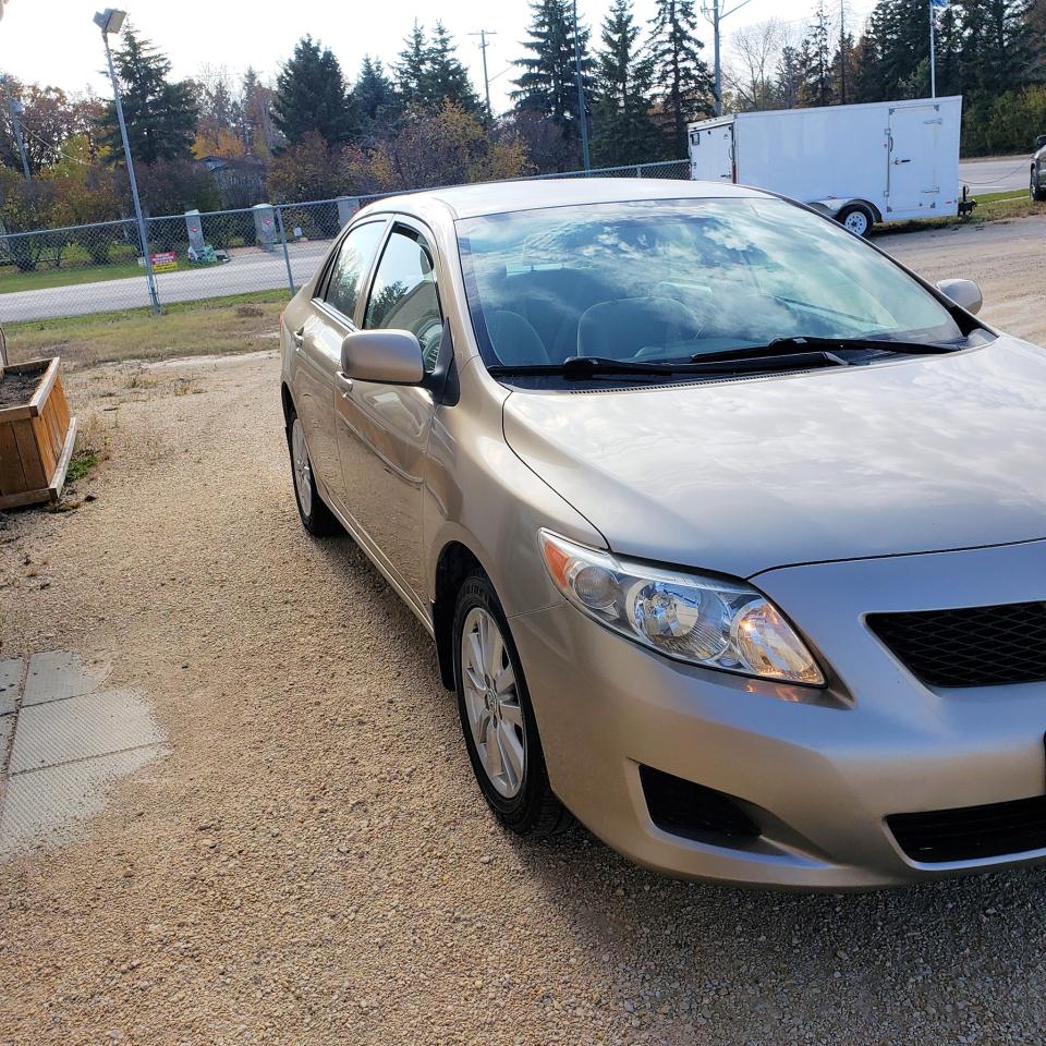 2010 Toyota Corolla Auto CE only 159,991 KM - Photo #6